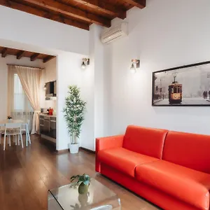  Daire Charming Brera - Madonnina İtalya